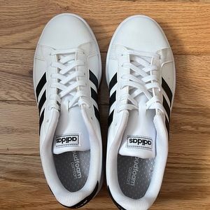 Adidas grand court shoes - Never worn